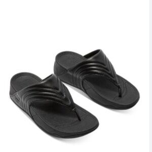 Fitflop Walkstar Leather Toe-Post Sandals in All Black Size 9